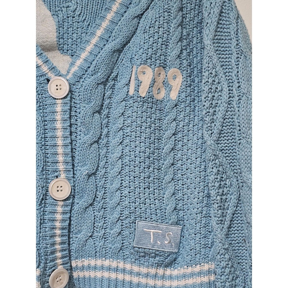 Taylor Swift Sweater Womens MD/LG Blue 1989 Taylor's Version Cable Bird Cardigan - Picture 2 of 8